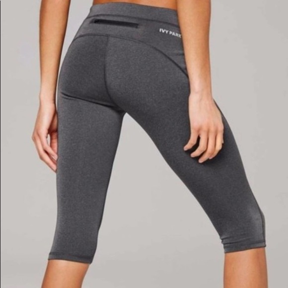 Ivy Park Beyonce ‘V’ Cropped Grey Leggings XS - Picture 3 of 9